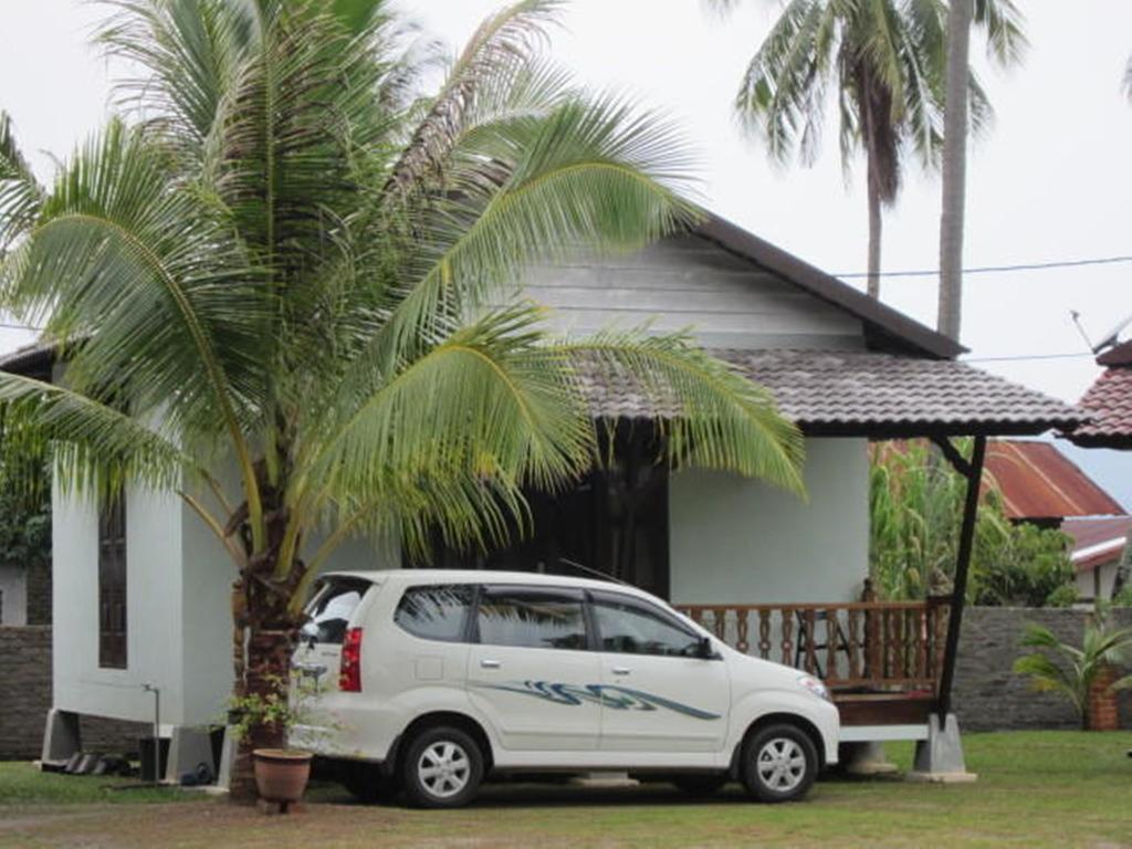Bohok Guesthouse Pantai Cenang (Langkawi) Buitenkant foto