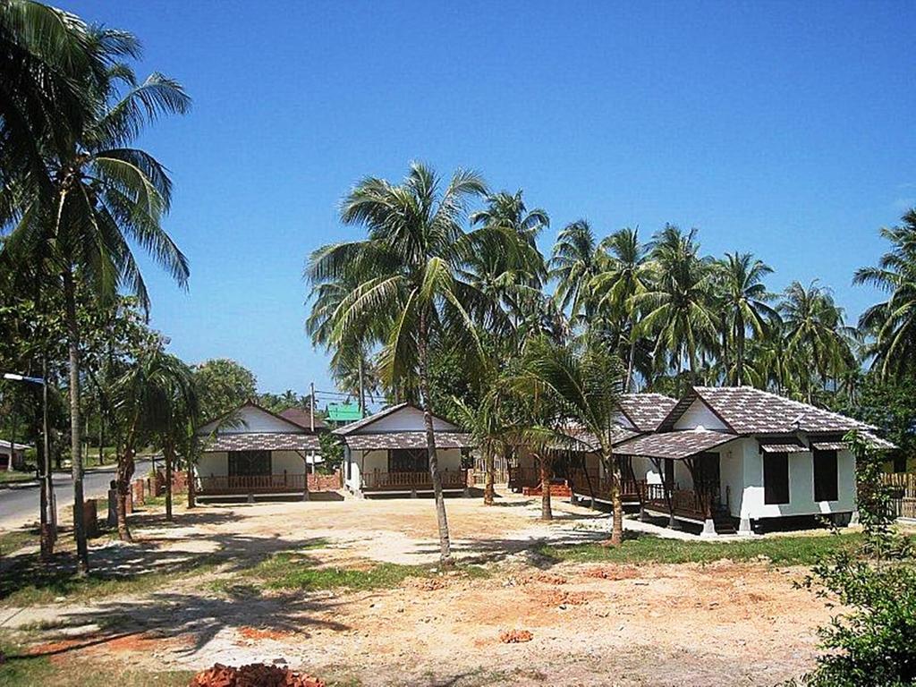 Bohok Guesthouse Pantai Cenang (Langkawi) Buitenkant foto