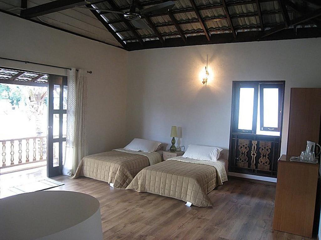 Bohok Guesthouse Pantai Cenang (Langkawi) Buitenkant foto