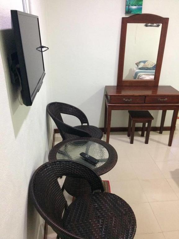 Bohok Guesthouse Pantai Cenang (Langkawi) Buitenkant foto