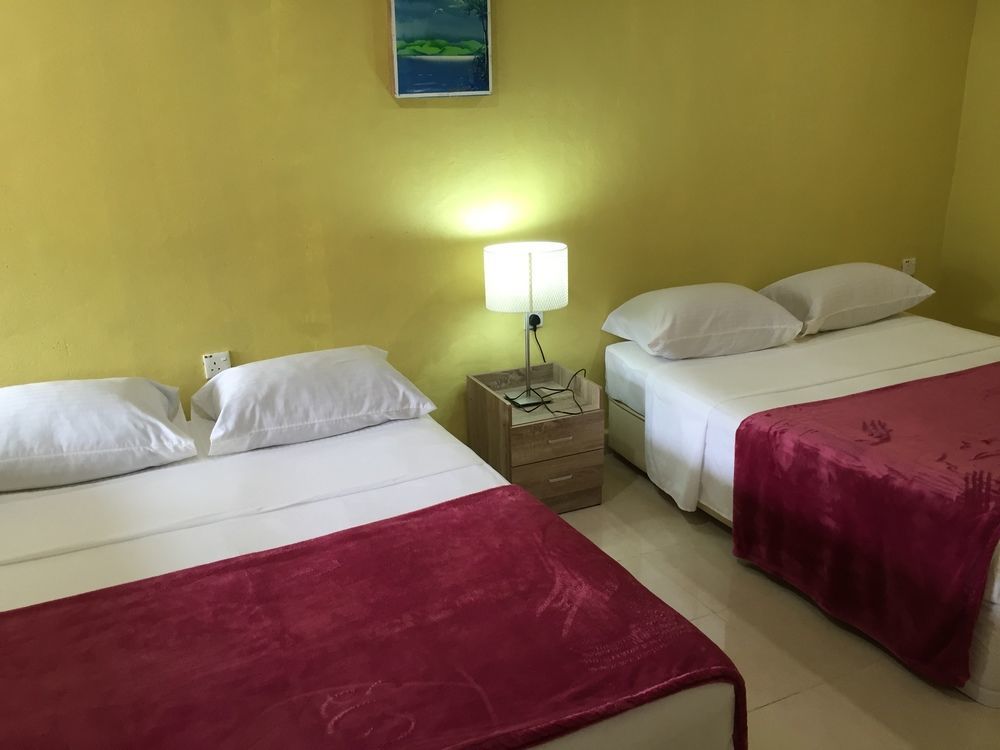 Bohok Guesthouse Pantai Cenang (Langkawi) Buitenkant foto