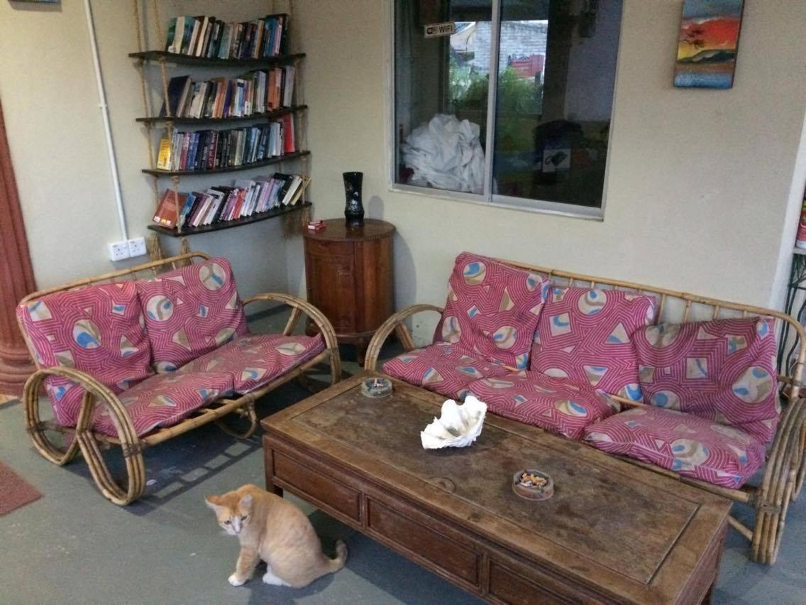 Bohok Guesthouse Pantai Cenang (Langkawi) Buitenkant foto